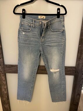 Madewell Light Blue Distressed Cropped Jeans